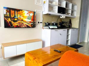 Urban Studio Retreat