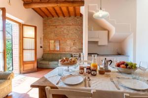 Elegant Villa Fiorello 10m Montepulciano with pool
