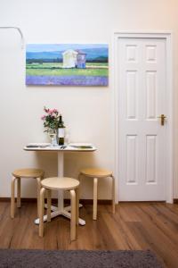 Home Apartment near Blaha Lujza Square