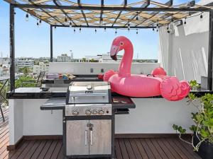 New 1 bedroom apt + Ocean view