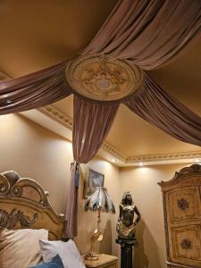 Royal View Apartment