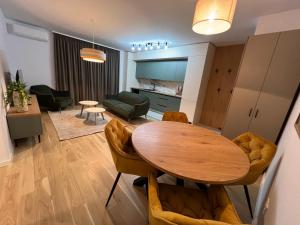 Luxury Central Monarch Residence Apartment Sleeps 5