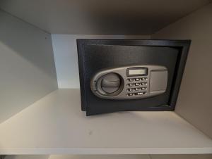 See 12 - Wunderschönes Appartement mit Balkon und privatem Seezugang