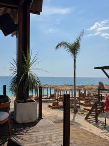 Budget Beach Room-Santorini 5 min walk from Sea