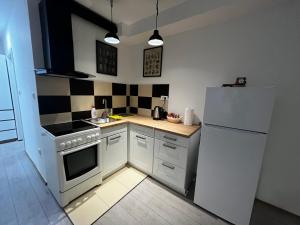 Modern Cozy Studio Apartment - Quiet and Fully Equipped