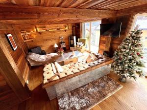 Alpine Chic Escape with Spa & Panoramic Views