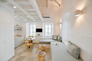 Calais Boutique Apartments