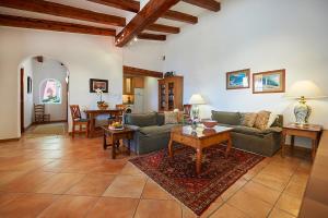 Las Escaleras - Villa DEKA - 2P