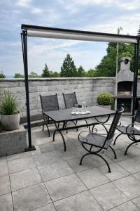Bright apartment with large terrace & view of Krems