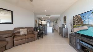 Enjoy This Beautiful 2BR2BA Condo by the Beach at the Sonoran Spa Resort