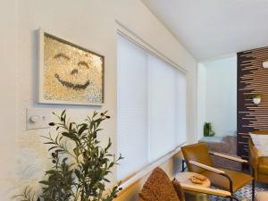 Modern Earthy Bungalow I King Beds I OSU