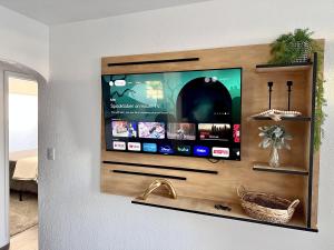 Modern Earthy Bungalow I King Beds I OSU