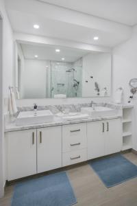 Luxury 3-Bedroom Oceanfront Condo at Encántame Towers