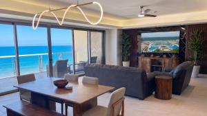 The Grand Horizon Élite - 4BR4BA Beachfront Condo
