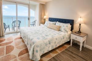 Modern Oceanfront Penthouse at Camelot by the Sea