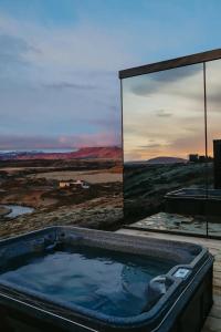 ÖÖD Hekla Horizon - Mirror Houses