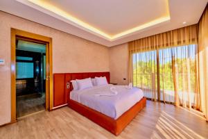 Luxury 6-Bedroom Villa with Private Pool in Marrakech