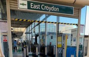 Spacious 2Bed, 2Bath Apartment in Croydon Ideal for Contractors, Families and Long Stays Free WiFi Sleeps 5