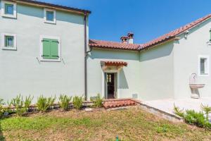 House Barba Frane