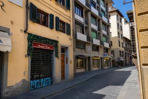 Guicciardini 28