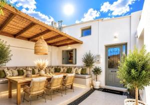 Heliareti Traditional House