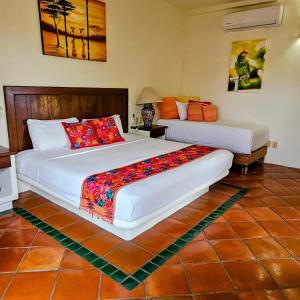 Las Palmas Oceanfront Villas and Casitas
