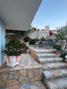 Adem Hillcrest Apartments