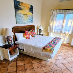 Las Palmas Oceanfront Villas and Casitas