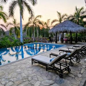Las Palmas Oceanfront Villas and Casitas