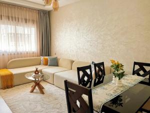 Luxury Modern Apartment Near Airport & Prime location