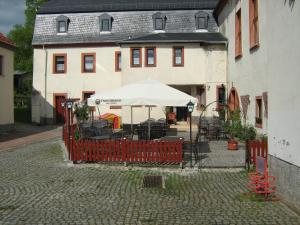 Gasthof und Hotel Roter Hirsch