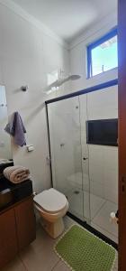 Casa Mobiliada 2 quartos, 2 camas de casal, Ar cond, sofá, TV, Wi-Fi, Netiflix, garagem