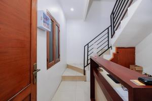 RedDoorz near Palmerah Station