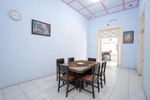 RedDoorz Near Stasiun Lawang