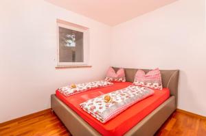 Apartments with hot tub Zupanje, Krk - 27848