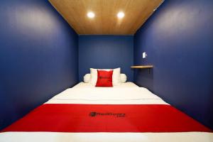 Reddoorz Hostel near Malang Train Station 3