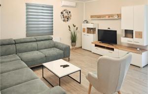Beautiful Home In Biograd Na Moru