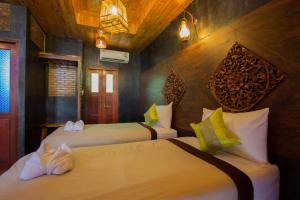 Sea Rock Resort
