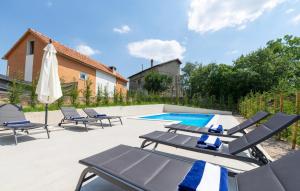 Lovely Home In Benkovac