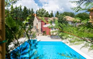 Lovely Home In Benkovac