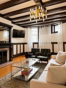 Authentic Spacious 1BDR In Downtown Montreal