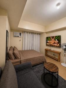 Barkada getaway with amazing pool access for 3pax