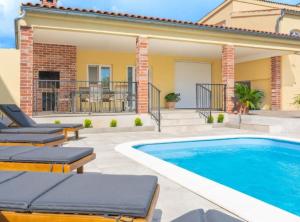 Villa Mate