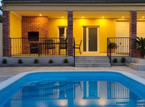 Villa Mate