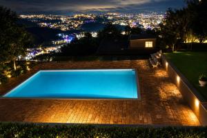 Vista Linda de Serra Negra Piscina e Lareira