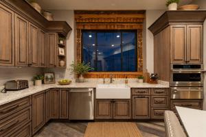 Bear Necessities Lodge Luxury 16,000 Sq Ft Mountain Estate with Indoor Pool