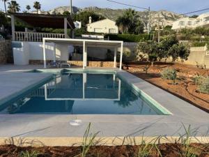 Villa en Denia con Wi-Fi, aire acondicionado, piscina privada y parking - ES-373-54