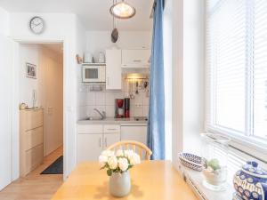 Ostseeurlaub zu Zweit - Ferienwohnung in Sellin mit Balkon