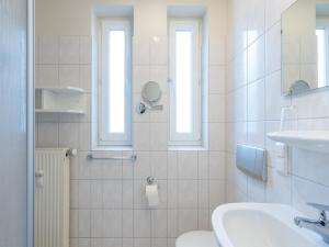 Moderne Ferienwohnung in Sellin mit Balkon, WLAN und AHOI-Rabatt