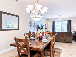 Large 5BR with Private Pool at Solterra Resort